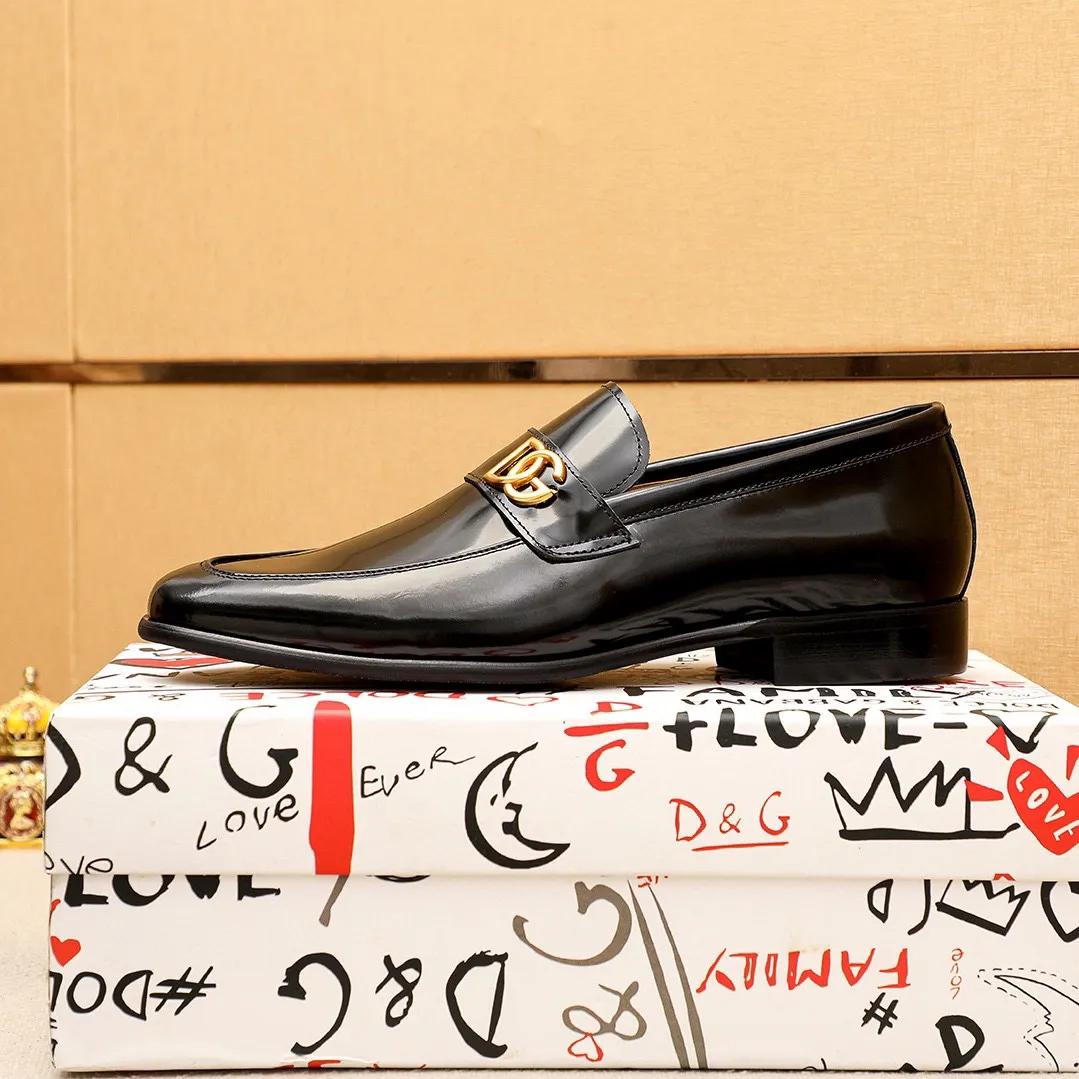 Men's clothing and shoes 💰480 💐DG top quality🔍🔍Men's new leather shoes🚹Sold simultaneously at counters⚠The uppers are imported open-edge beaded cowhide leather uppers from Italy, fully imported cowhide leather lining + classic hardware buckles, completely 1⃣️to 1⃣️reproduction🇮🇹💪💪, ⚠ Sole: The original sole is specially provided by the original factory. The exclusive movable molded sole is super comfortable. ⚠The original factory follows the order, 🔍🔍high quality, you can enter and exit the counter at will, welcome to compare⚠Size: 38-44 (45.46🉑️Customized)